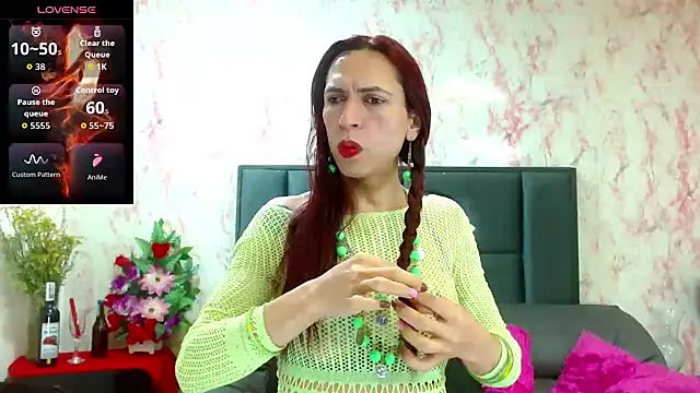 Snapshot of VanessaWolf chatting on September 17, 11:56 am VanessaWolf online show from September 17, 11:56 am