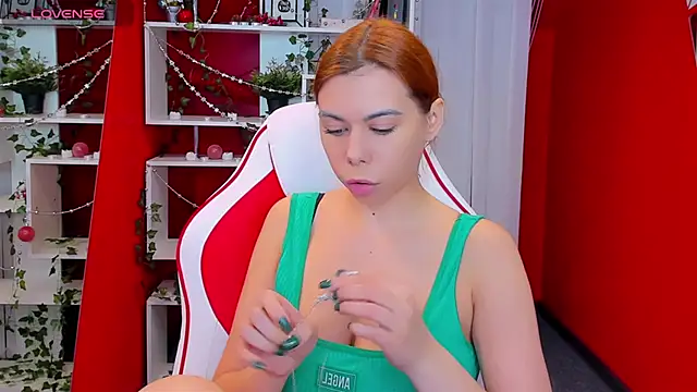 KateCloud online show from January 2, 5:07 pm