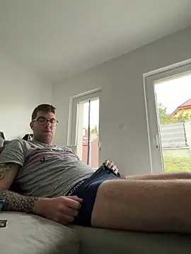 asiandeuutschepaar online show from March 30, 7:31 am