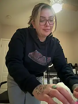nativepumpkin95 online show from December 15, 12:18 am
