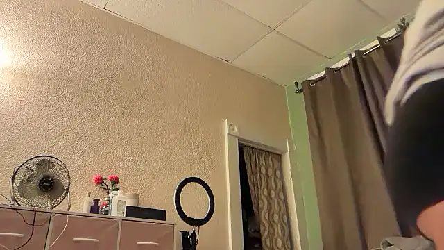 nativepumpkin95 online show from November 24, 3:06 am