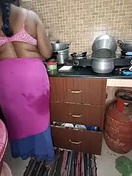 Tamil-hotwife online show from January 24, 6:46 pm