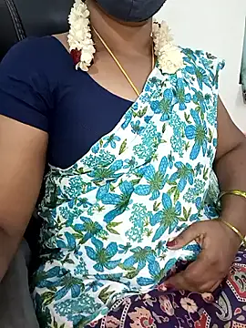 Snapshot of Tamil-hotwife chatting on March 31, 6:52 pm Tamil-hotwife online show from March 31, 6:52 pm