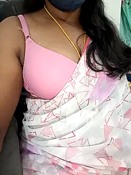 Snapshot of Tamil-hotwife chatting on April 3, 9:51 am Tamil-hotwife online show from April 3, 9:51 am