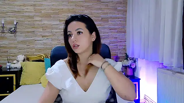 Snapshot of PlayfulElla chatting on February 17, 12:05 pm PlayfulElla online show from February 17, 12:05 pm