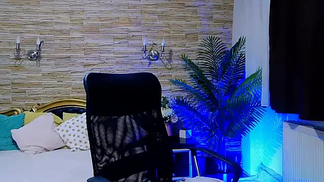 Snapshot of PlayfulElla chatting on March 22, 6:00 am PlayfulElla online show from March 22, 6:00 am