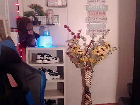 Lemonadexxx online show from January 18, 9:18 pm