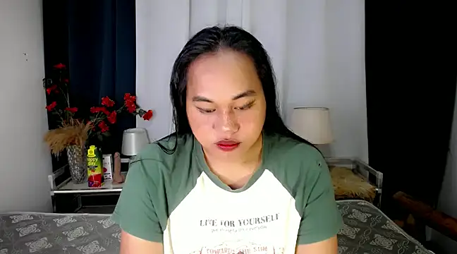 bettina love online show from December 3, 8:27 am