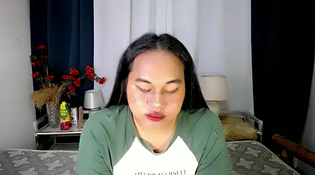 bettina love online show from December 3, 11:33 am