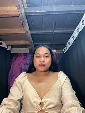 bettina love online show from November 14, 8:02 am