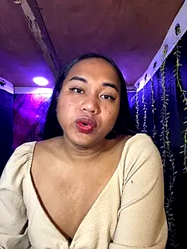 bettina love online show from November 18, 4:50 am