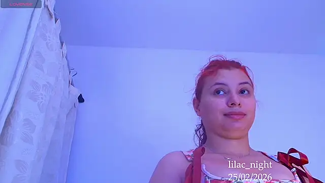 Snapshot of lilac_night33 chatting on February 25, 6:39 pm lilac night33 online show from February 25, 6:39 pm