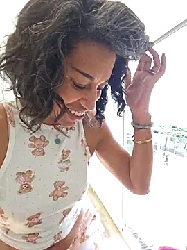 Goldenlace online show from February 14, 10:45 am