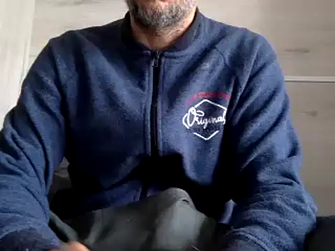 curioushetero online show from January 3, 9:36 am
