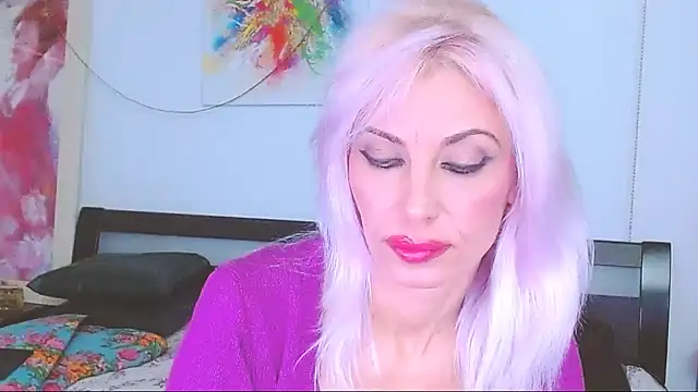 HoneyLara online show from February 3, 8:13 pm