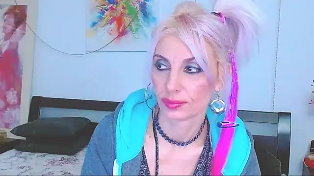 HoneyLara online show from February 5, 12:42 am