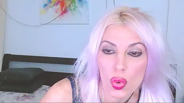 HoneyLara online show from February 5, 11:06 pm