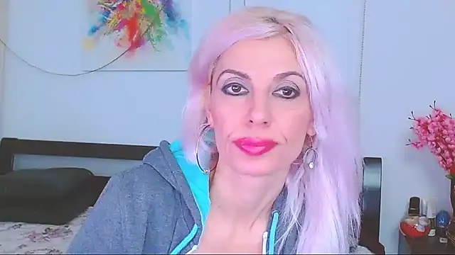 HoneyLara online show from February 9, 6:11 am
