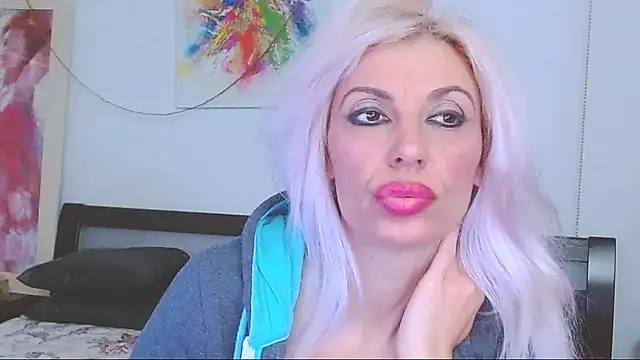 HoneyLara online show from February 9, 8:56 pm