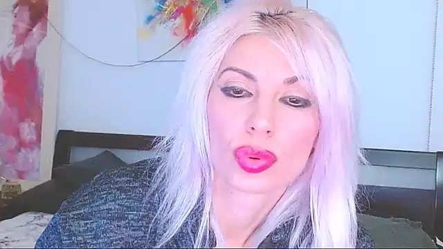 HoneyLara online show from February 17, 8:04 pm
