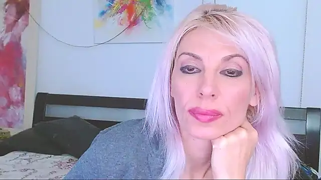 HoneyLara online show from February 19, 5:49 am