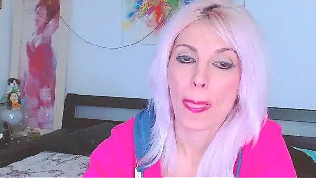 HoneyLara online show from February 20, 10:04 pm