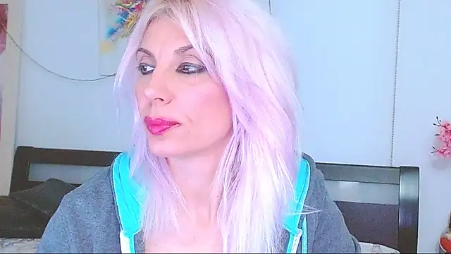 HoneyLara online show from March 7, 1:31 am