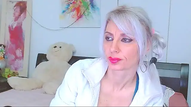 HoneyLara online show from January 31, 8:29 pm