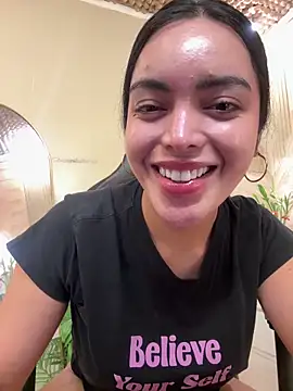 HotstuffCherrySummer online show from February 26, 9:30 am