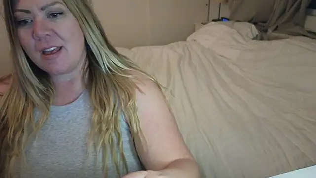 JESS LOVES online show from January 14, 4:15 am