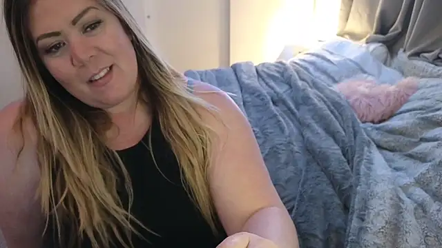 JESS LOVES online show from January 17, 5:00 am