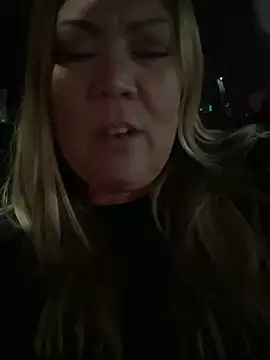 JESS LOVES online show from January 31, 1:54 am