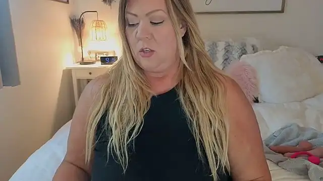 JESS LOVES online show from September 19, 4:18 pm