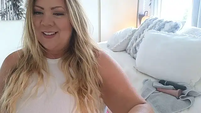 Snapshot of JESS_LOVES chatting on April 5, 2:58 pm JESS LOVES online show from April 5, 2:58 pm