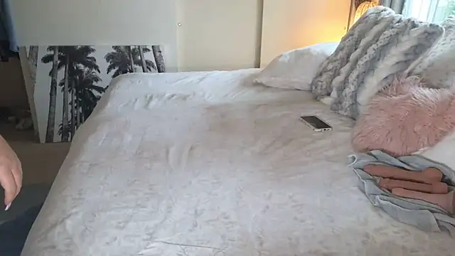 Snapshot of JESS_LOVES chatting on May 29, 6:39 pm JESS LOVES online show from May 29, 6:39 pm