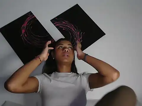 Snapshot of dark_enchantress_ chatting on November 16, 2:39 am dark enchantress online show from November 16, 2:39 am