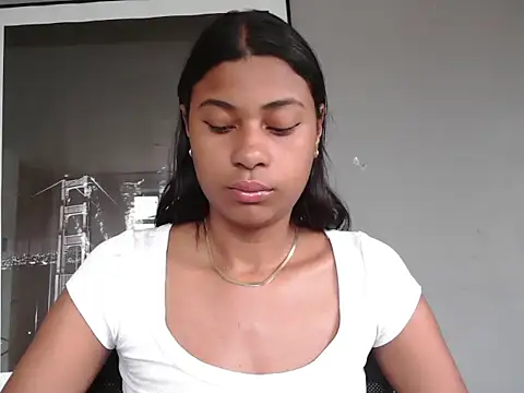 Snapshot of dark_enchantress_ chatting on January 11, 7:19 pm dark enchantress online show from January 11, 7:19 pm