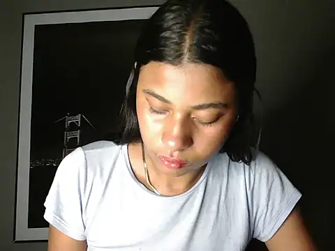 Snapshot of dark_enchantress_ chatting on January 17, 12:26 am dark enchantress online show from January 17, 12:26 am