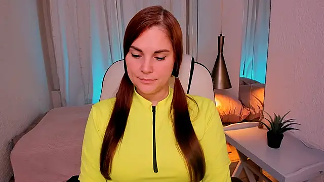 Snapshot of Ellis_Foxy chatting on February 1, 8:47 pm Ellis Foxy online show from February 1, 8:47 pm