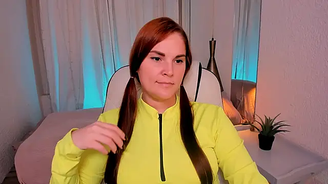 Snapshot of Ellis_Foxy chatting on February 2, 3:10 am Ellis Foxy online show from February 2, 3:10 am