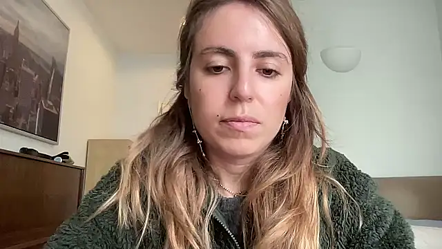 Snapshot of Mollyy998 chatting on November 19, 12:16 pm Mollyy998 online show from November 19, 12:16 pm