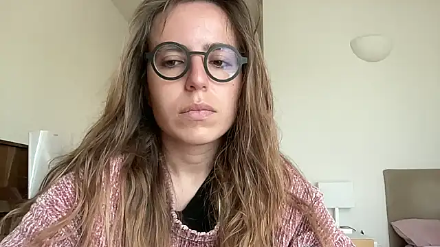Snapshot of Mollyy998 chatting on April 17, 10:51 am Mollyy998 online show from April 17, 10:51 am
