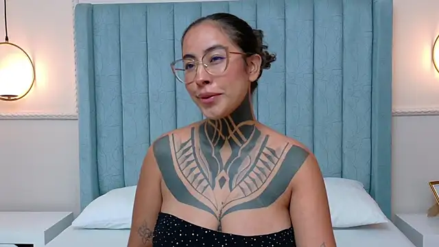 NicoleBlum online show from July 9, 7:29 pm