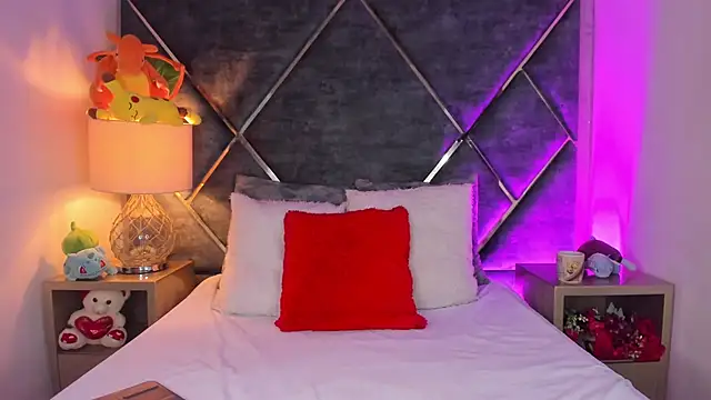 DannaFalco25 online show from September 23, 8:34 pm