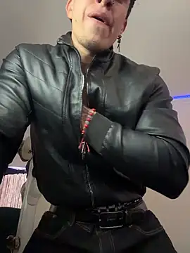 Snapshot of strongboy_ chatting on February 23, 6:05 pm strongboy online show from February 23, 6:05 pm