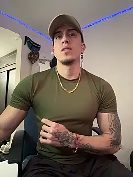 Snapshot of strongboy_ chatting on March 20, 6:13 pm strongboy online show from March 20, 6:13 pm