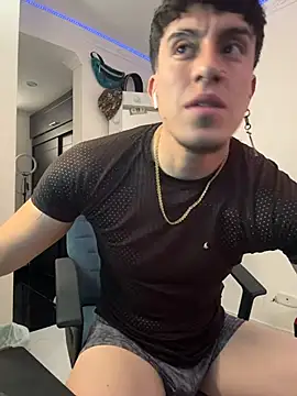 strongboy  online show from July 27, 4:58 pm
