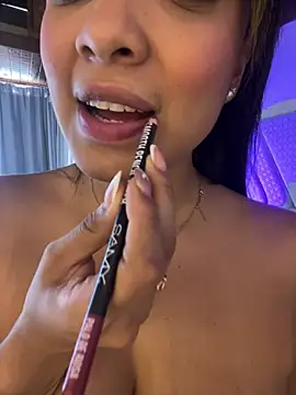LEAH DOUUGLASS online show from March 21, 6:51 pm