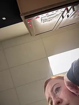 cinnatitties online show from September 12, 1:44 pm