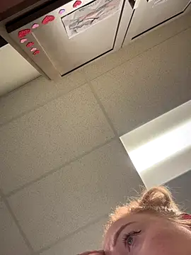 cinnatitties online show from October 2, 5:20 pm